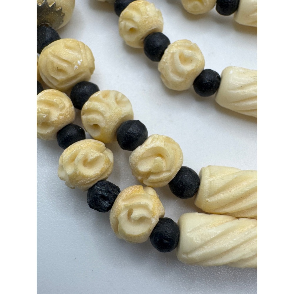 Vintage Multi-Strand Carved Bead Statement Necklace Cream Black Bone Flowers - Picture 4 of 6